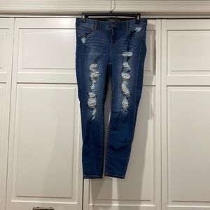TORRID JEANS PLUS SIZE 14S. Only worn once.